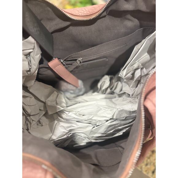 Vince Camuto Steph Tote Convertible Hand Bag Pink Lamb Leather NEW - Picture 6 of 6